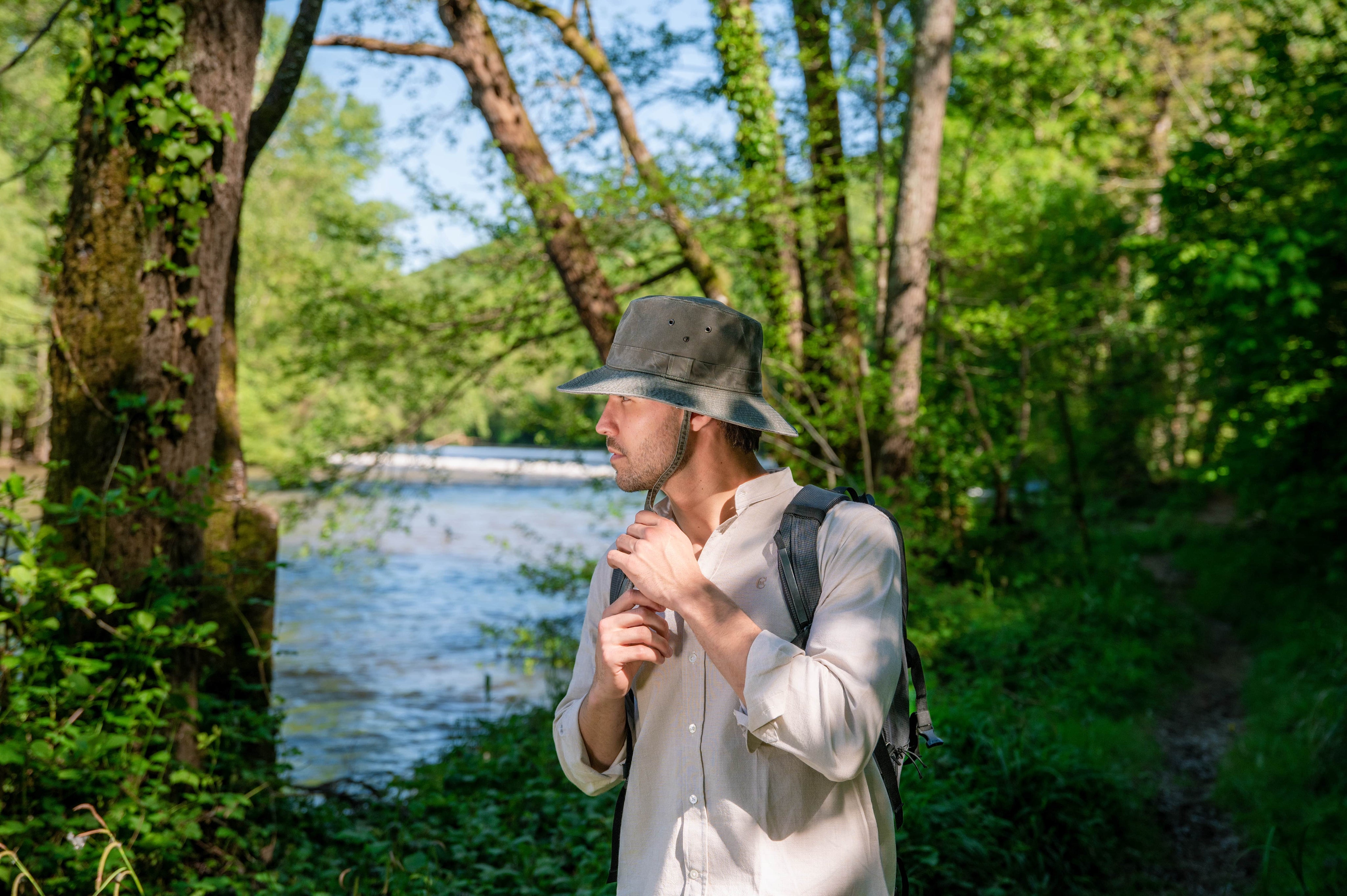 Chapeaux délavés et Safaris
